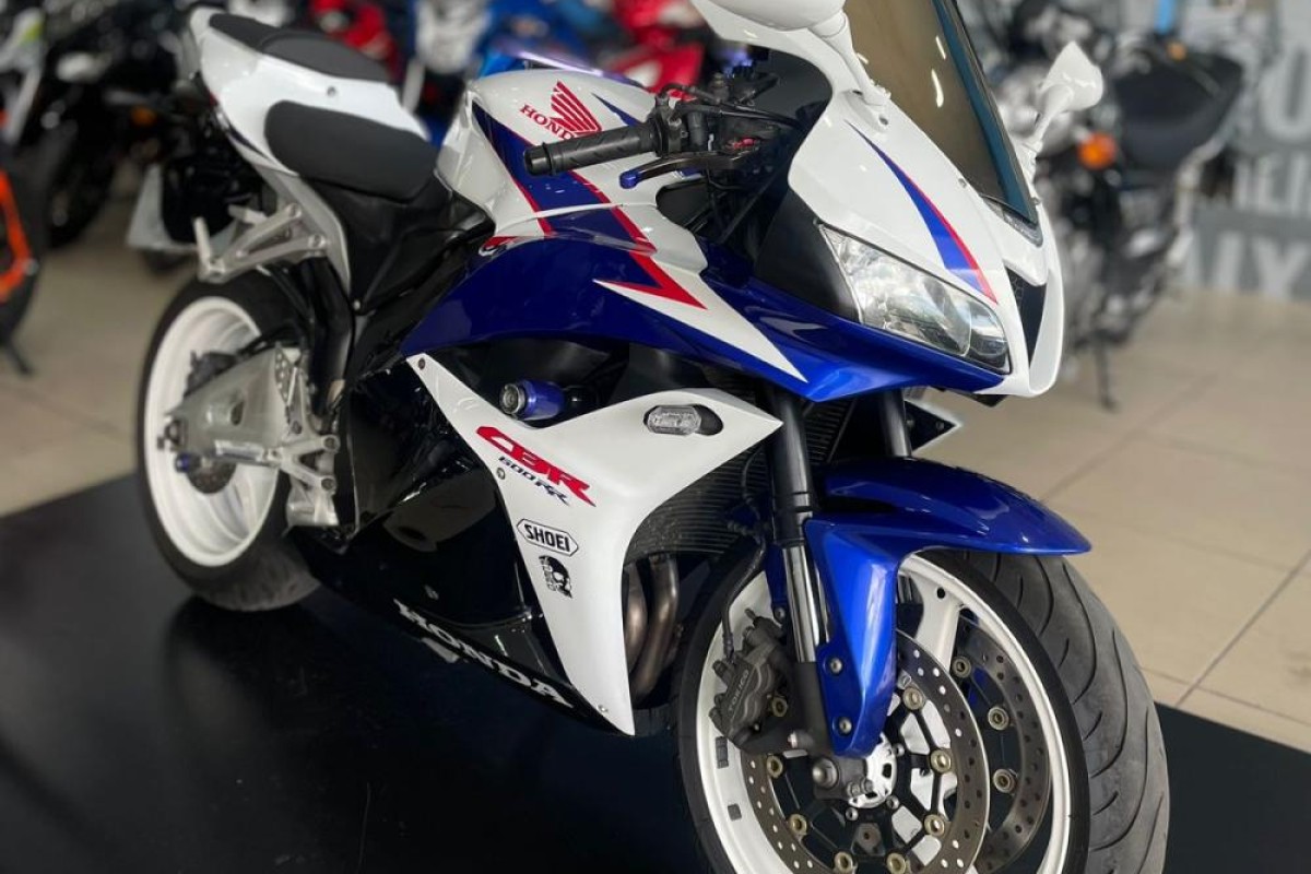 Detalhes do produto HONDA CBR600RR 2011