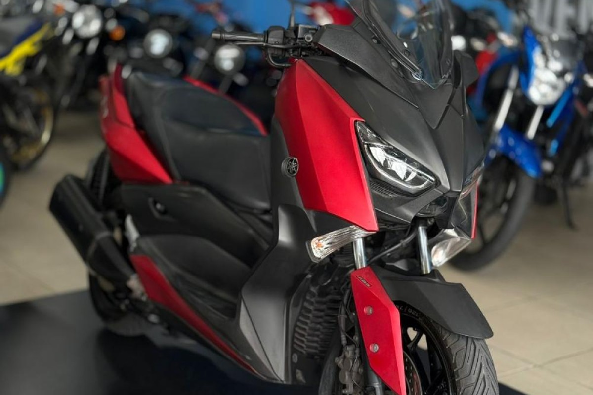 Detalhes do produto YAMAHA XMAX 250 20/2021