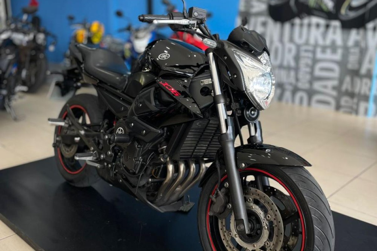 Detalhes do produto  YAMAHA XJ6-N 2012 