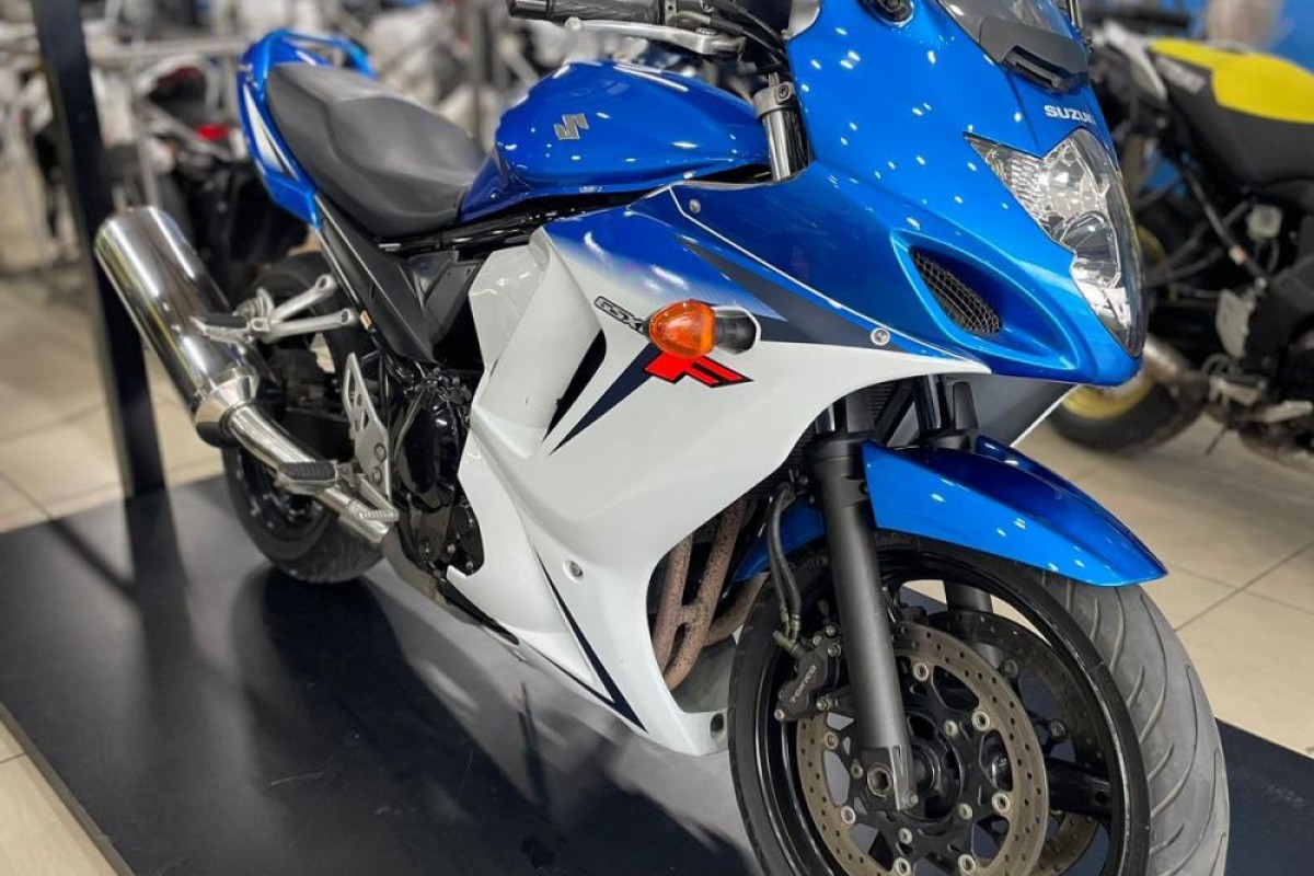 Detalhes do produto SUZUKI GSX-650F 15/2016